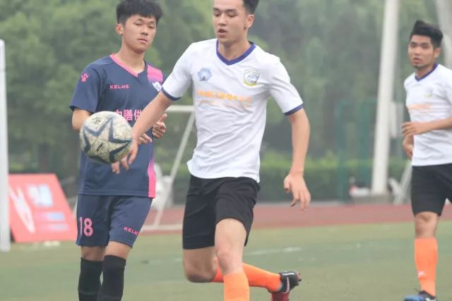 达米安·利拉德复出后，贾·莫兰特在开拓者的角色成疑